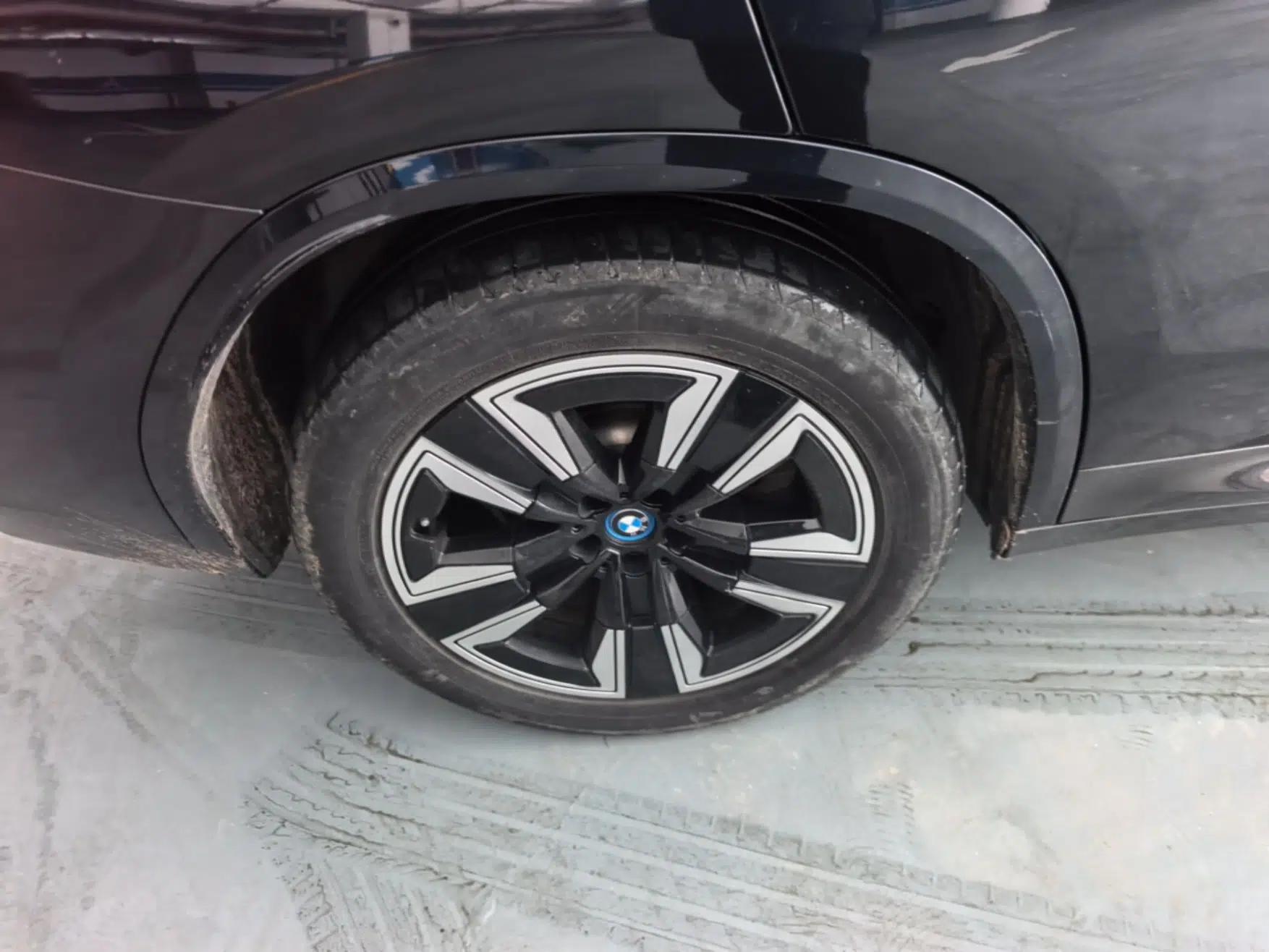 BMW iX3 2023 Leading Model — миниатюра 11
