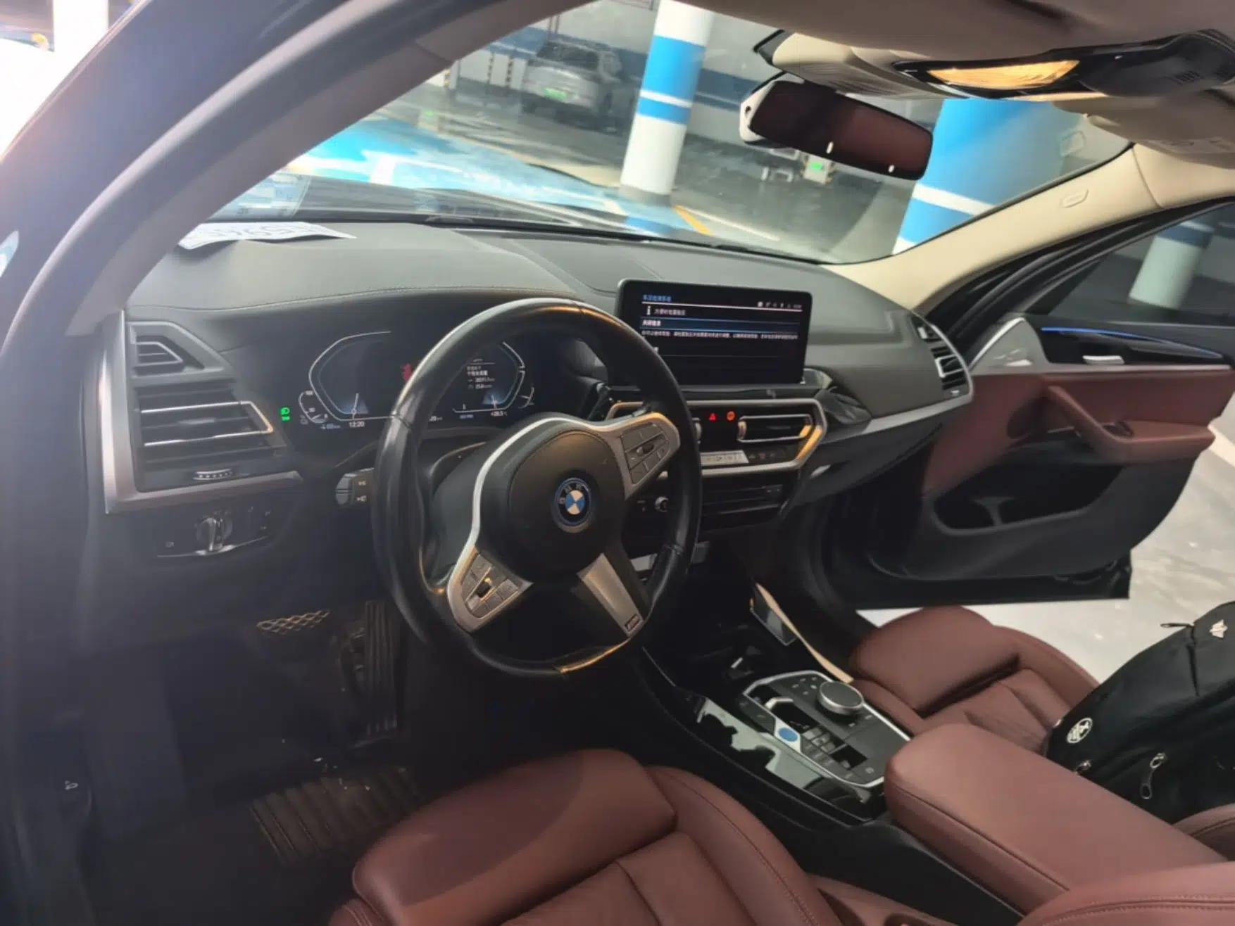 BMW iX3 2023 Leading Model — миниатюра 12
