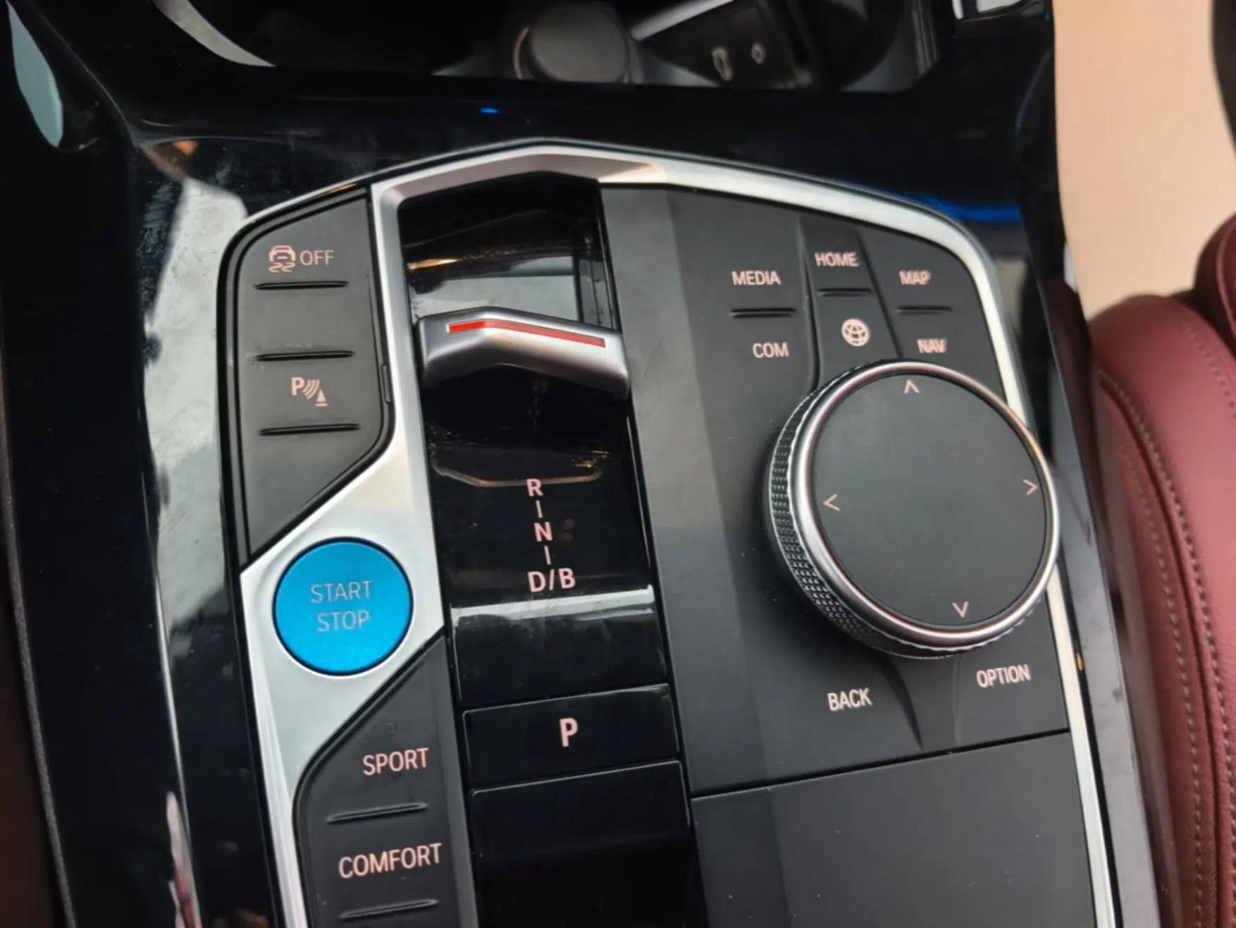 BMW iX3 2023 Leading Model — миниатюра 16
