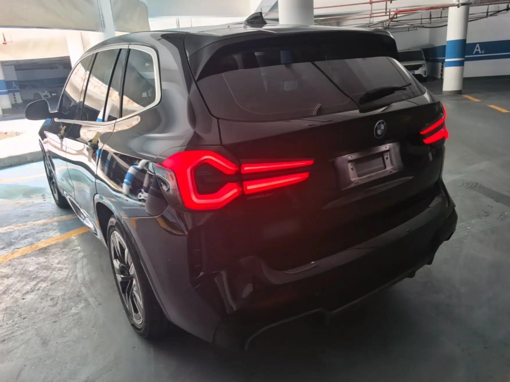 BMW iX3 2023 Leading Model — миниатюра 4