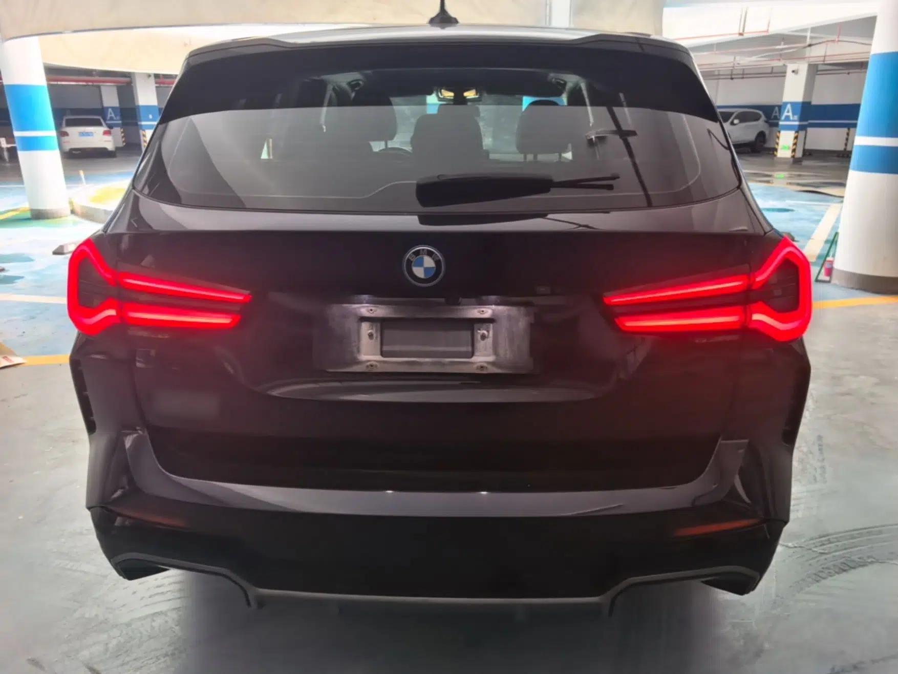 BMW iX3 2023 Leading Model — миниатюра 5