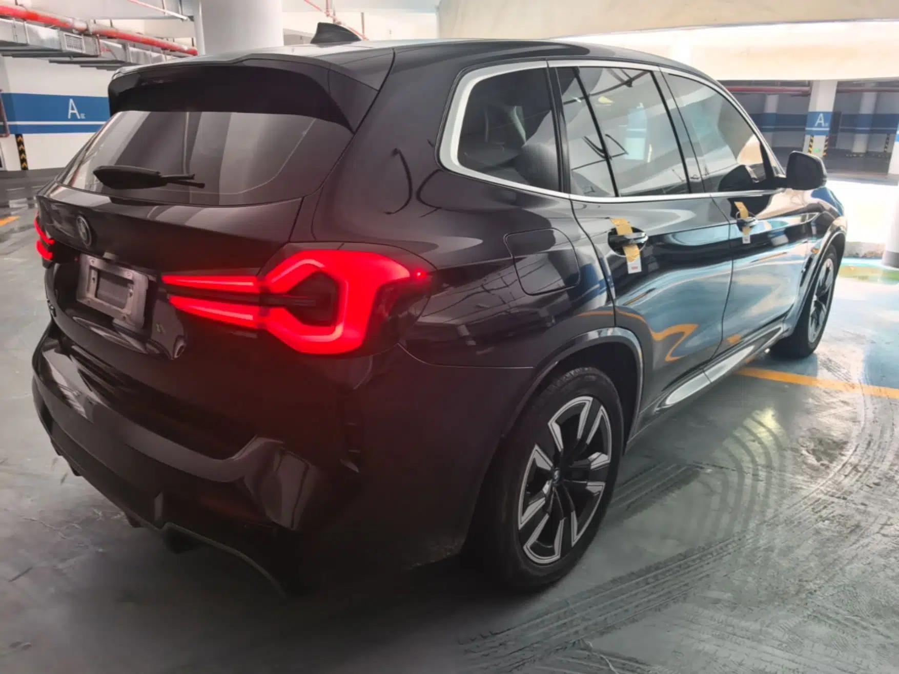 BMW iX3 2023 Leading Model — миниатюра 6