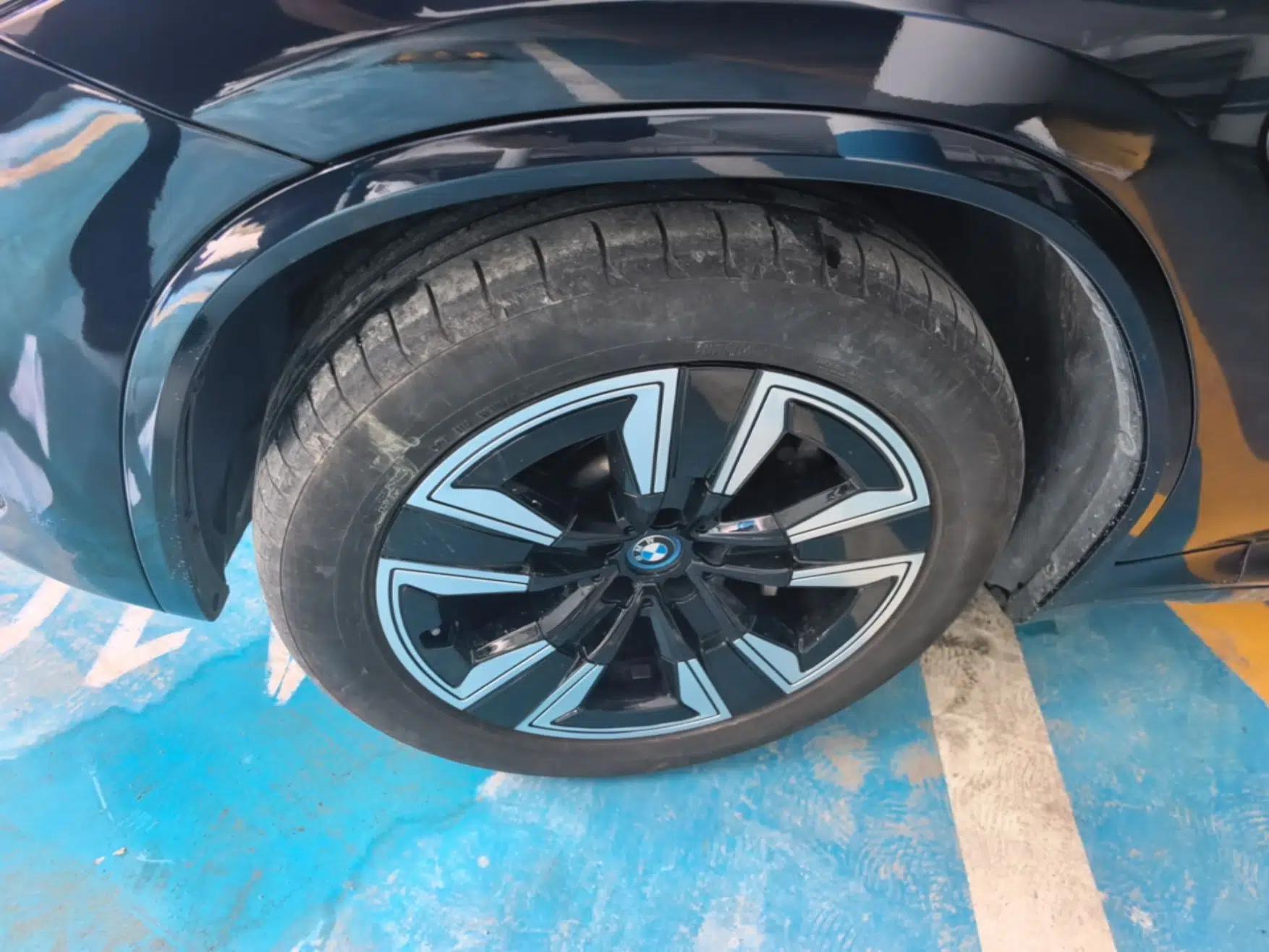 BMW iX3 2023 Leading Model — миниатюра 10