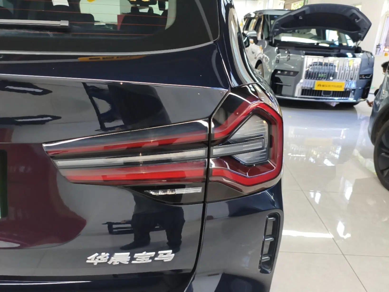 BMW iX3 2022 Updated Leading Type — миниатюра 9