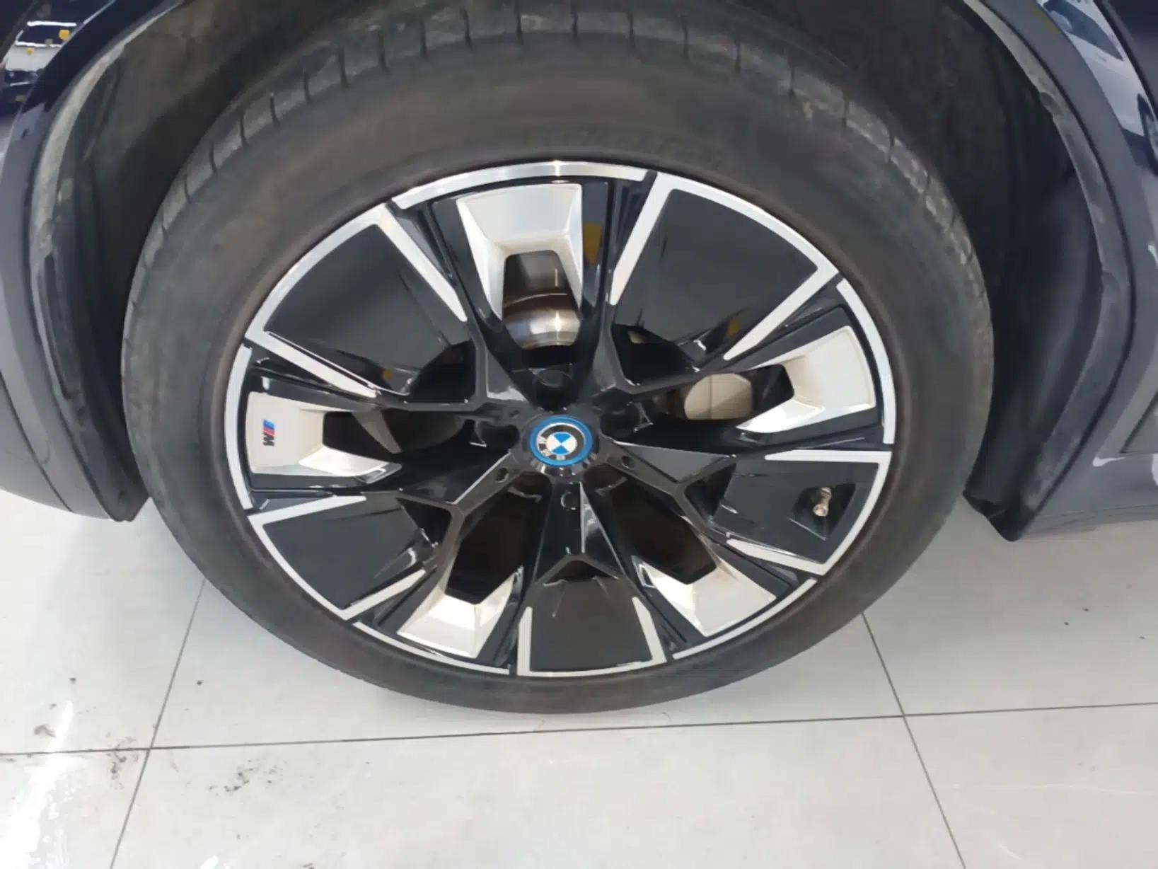 BMW iX3 2022 Updated Leading Type — миниатюра 10