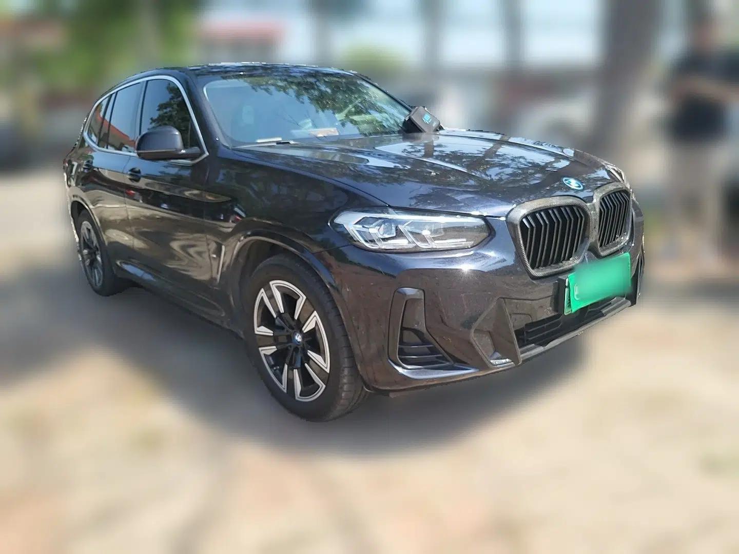 BMW iX3 2022 Updated Leading Version — миниатюра 3