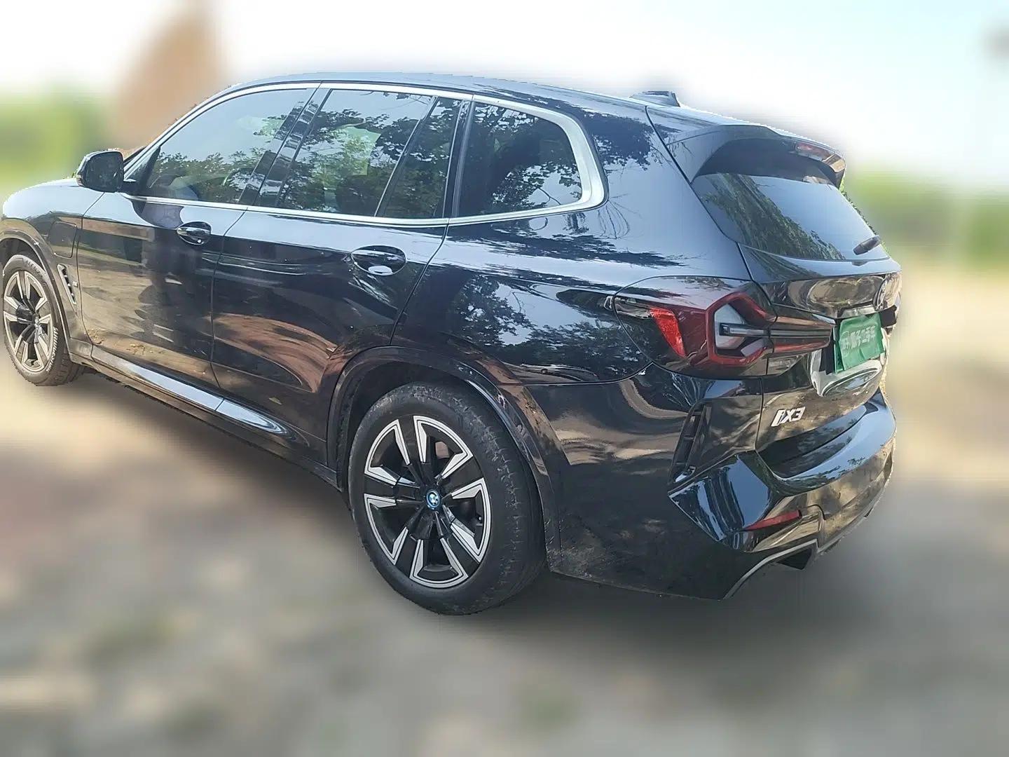 BMW iX3 2022 Updated Leading Version — миниатюра 4