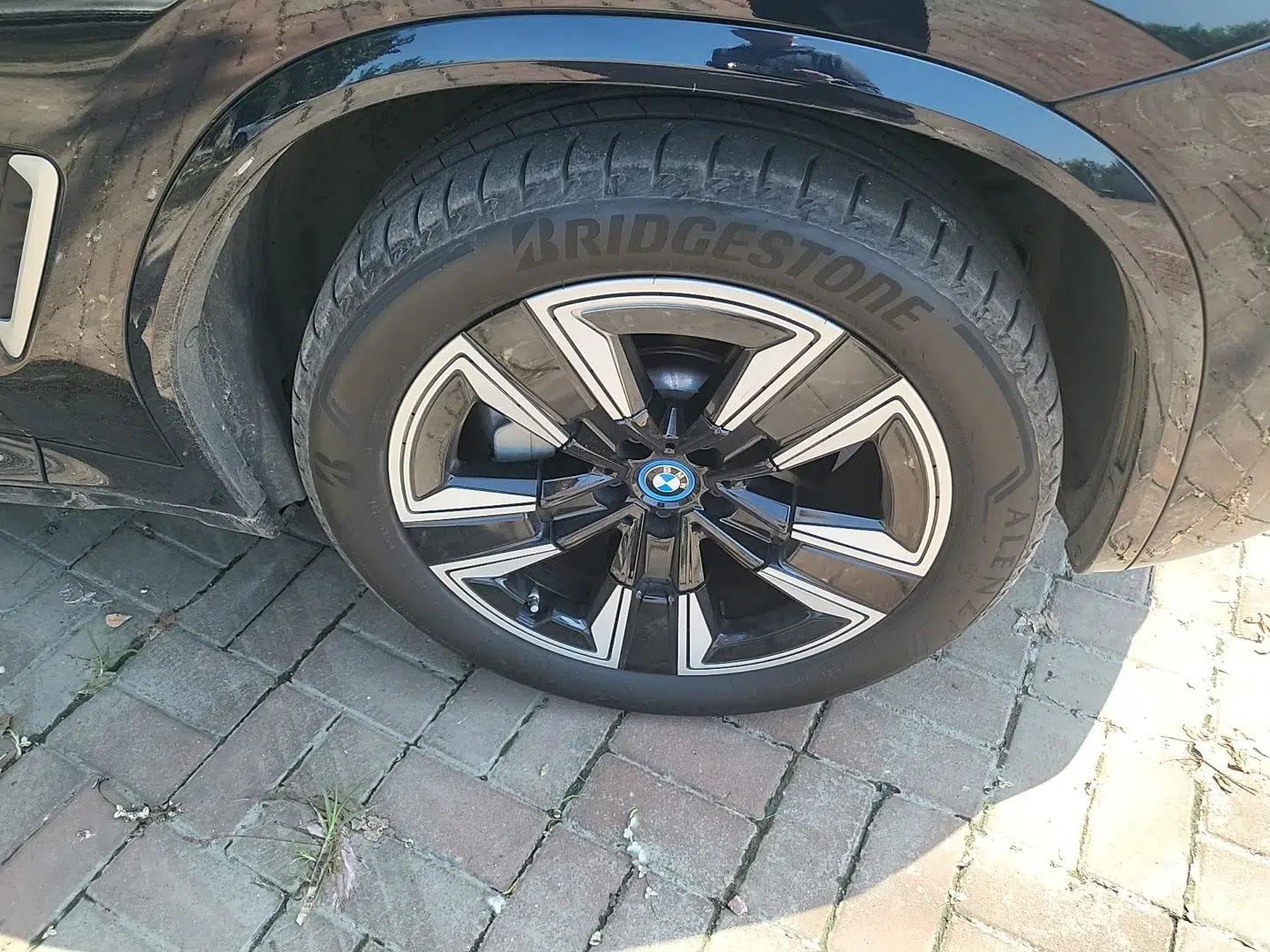BMW iX3 2022 Updated Leading Version — миниатюра 8