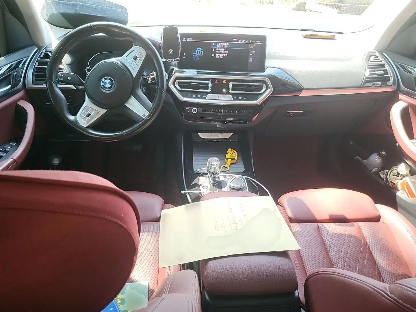 BMW iX3 2022 Updated Leading Version — миниатюра 9