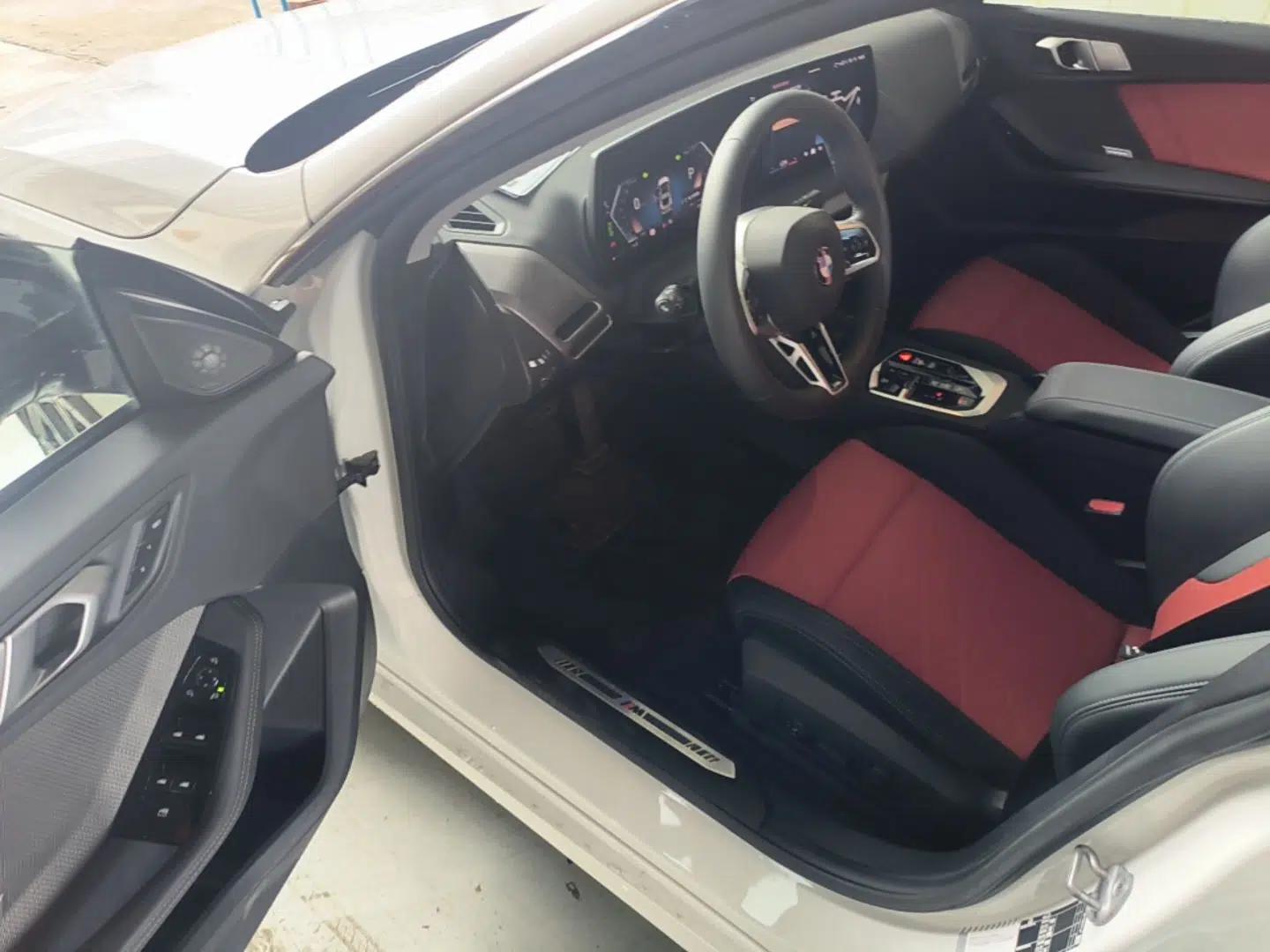 BMW 2 Series 2025 225L M Sport Night Edition Package — миниатюра 18