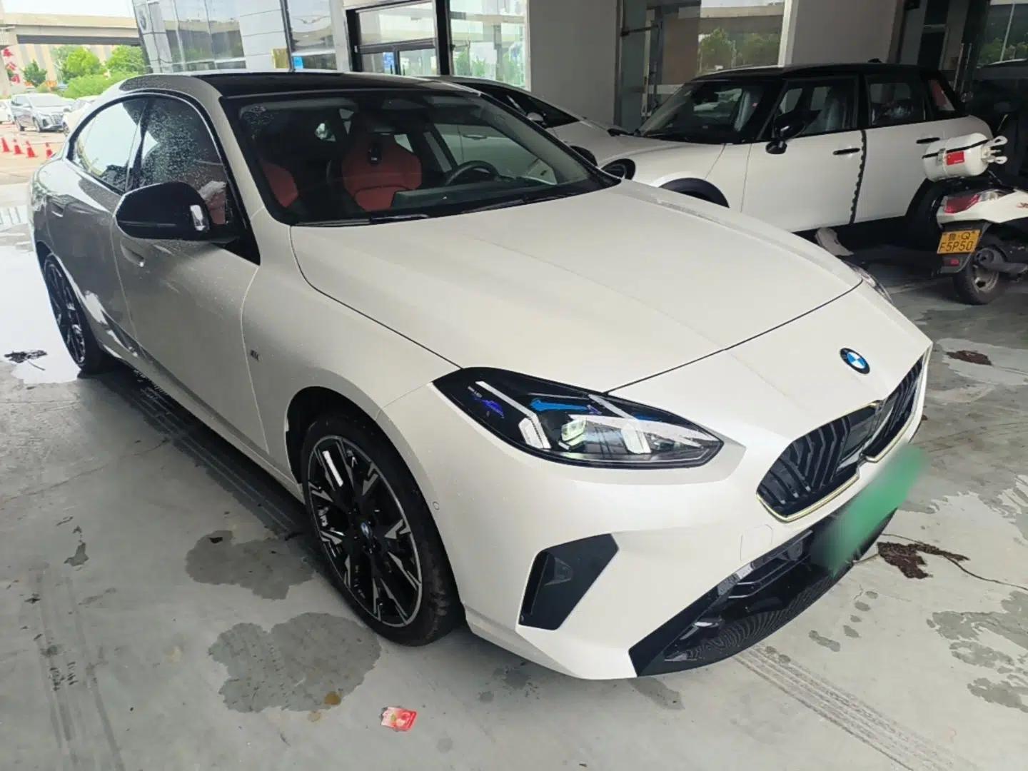 BMW 2 Series 2025 225L M Sport Night Edition Package — миниатюра 3