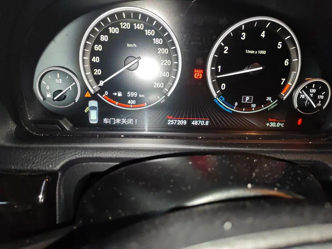 BMW 5 Series GT 2014 535i Leading Model — миниатюра 12