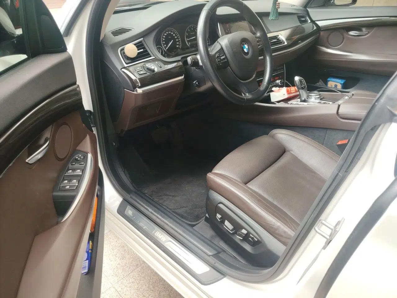 BMW 5 Series GT 2015 528i Luxury Edition — миниатюра 16
