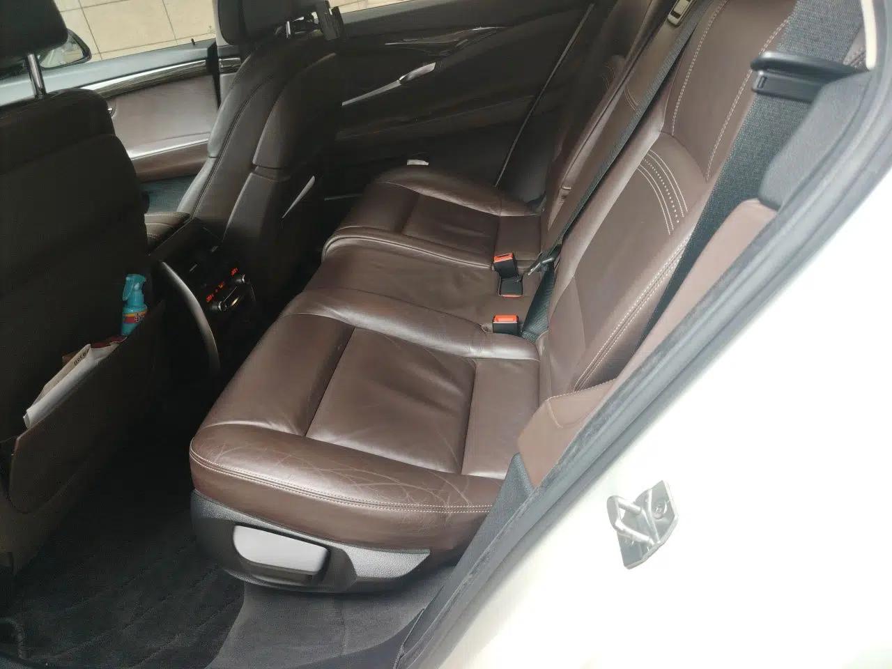 BMW 5 Series GT 2015 528i Luxury Edition — миниатюра 17