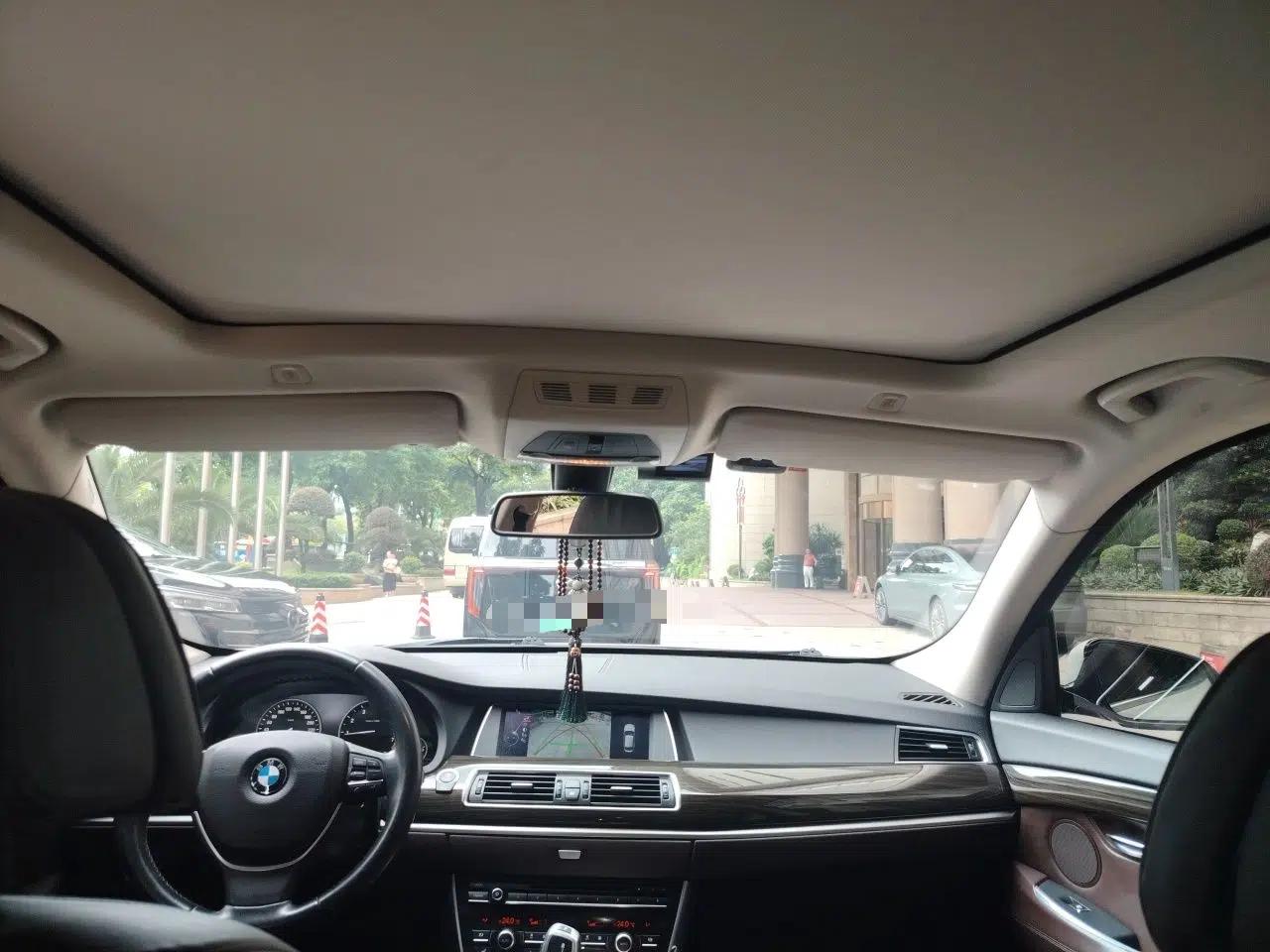 BMW 5 Series GT 2015 528i Luxury Edition — миниатюра 18