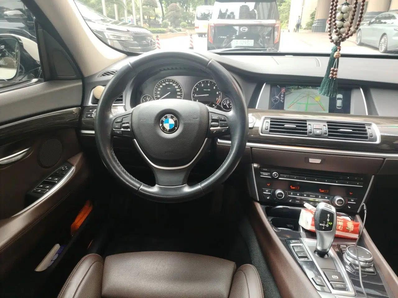 BMW 5 Series GT 2015 528i Luxury Edition — миниатюра 10
