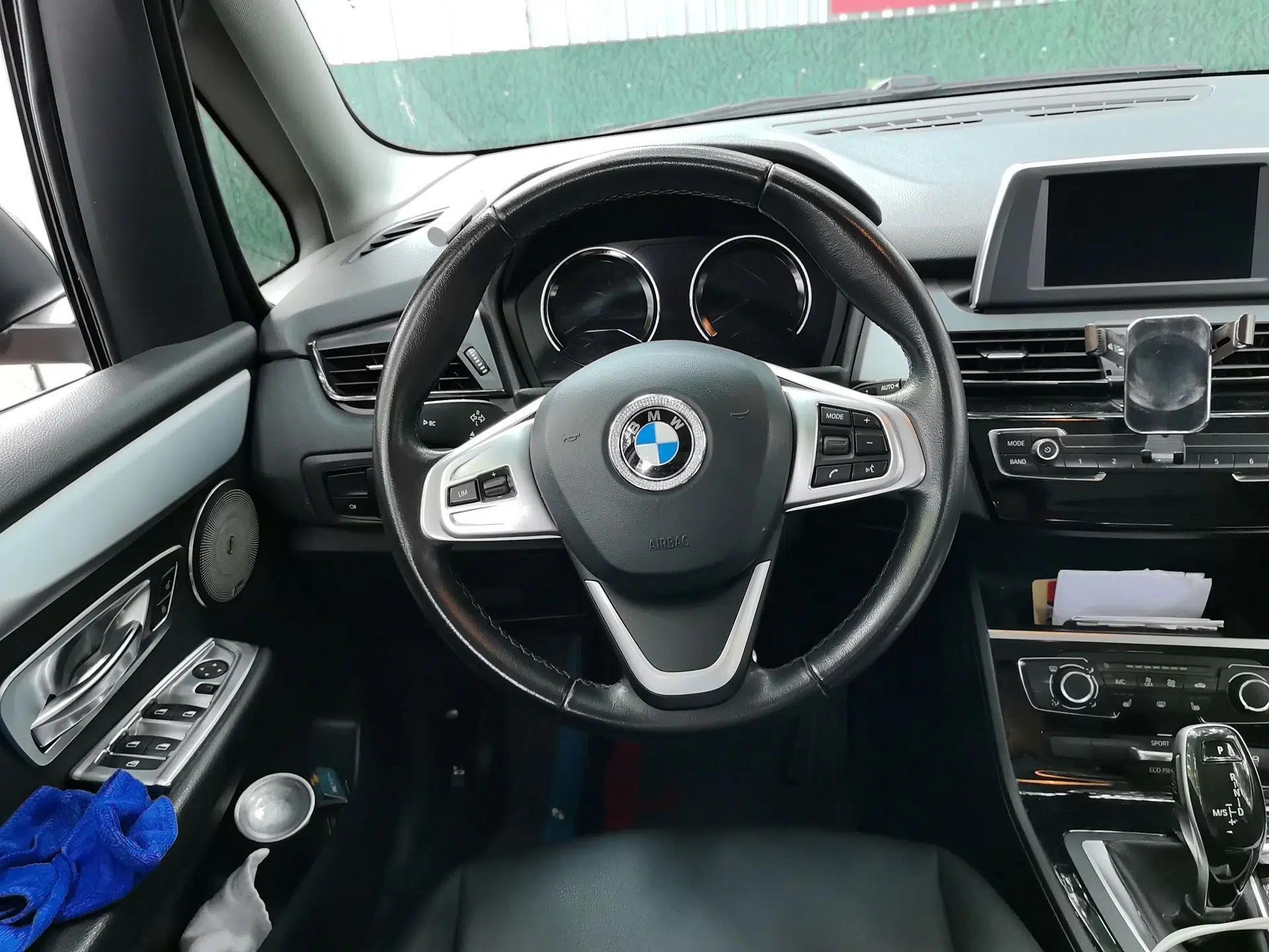 BMW 2 Series Gran Tourer 2018 220i Leading Model — миниатюра 10
