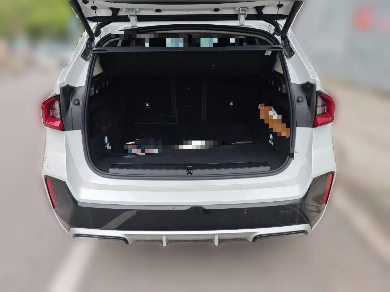 BMW iX1 2023 eDrive25L M Sport Package — миниатюра 19