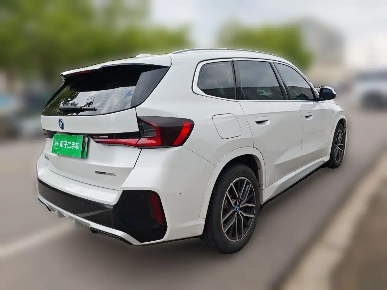 BMW iX1 2023 eDrive25L M Sport Package — миниатюра 6