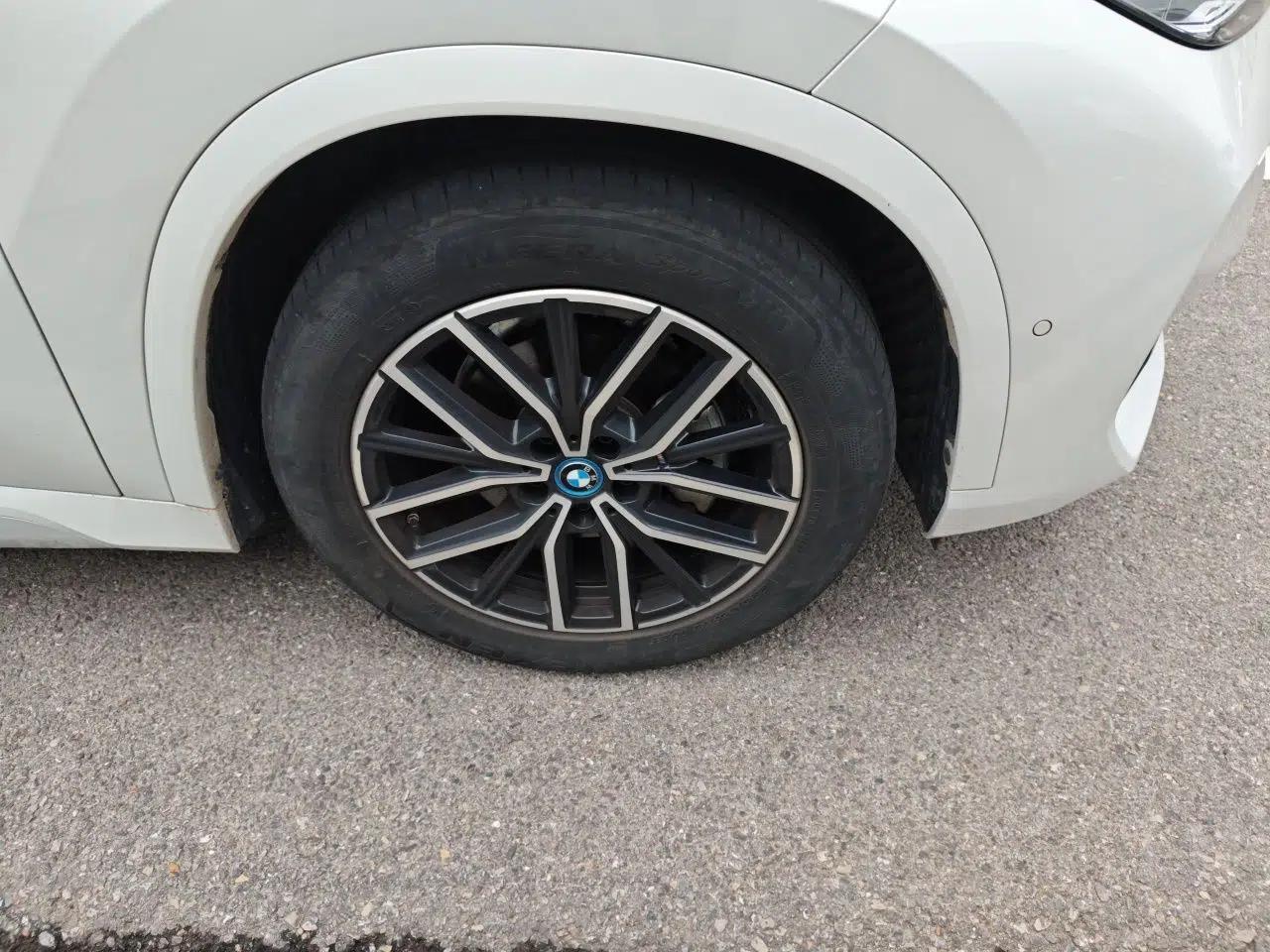 BMW iX1 2023 eDrive25L M Sport Package — миниатюра 8