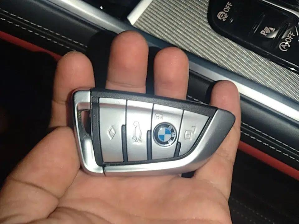 BMW 8 Series 2019 840i 4-Door Gran Coupe M Sport Package — миниатюра 28