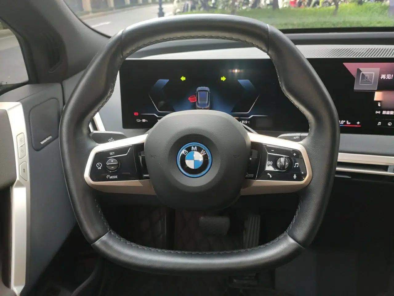 BMW iX 2023 Updated xDrive40 — миниатюра 10