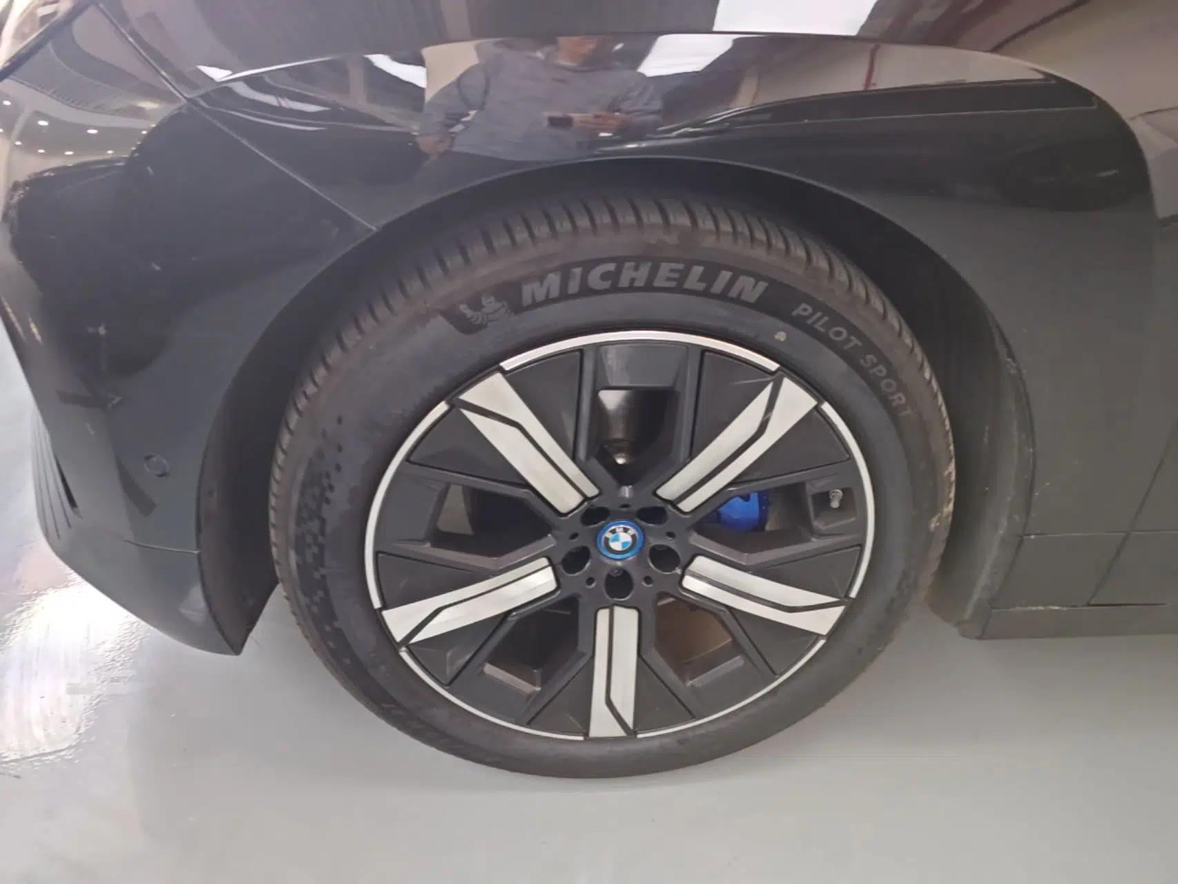 BMW iX 2022 xDrive40 — миниатюра 10