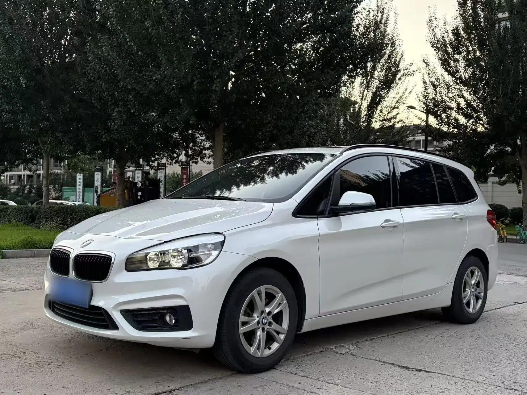 BMW 2 Series Active Tourer 2015 218i Leading Model — миниатюра 1