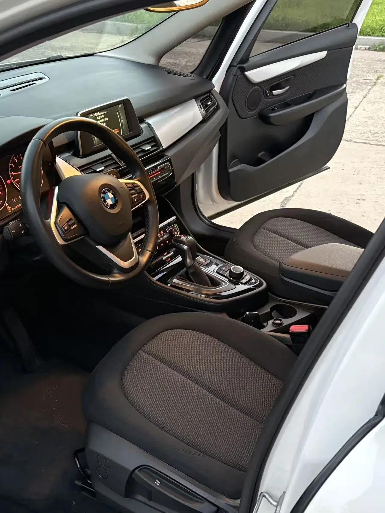 BMW 2 Series Active Tourer 2015 218i Leading Model — миниатюра 32