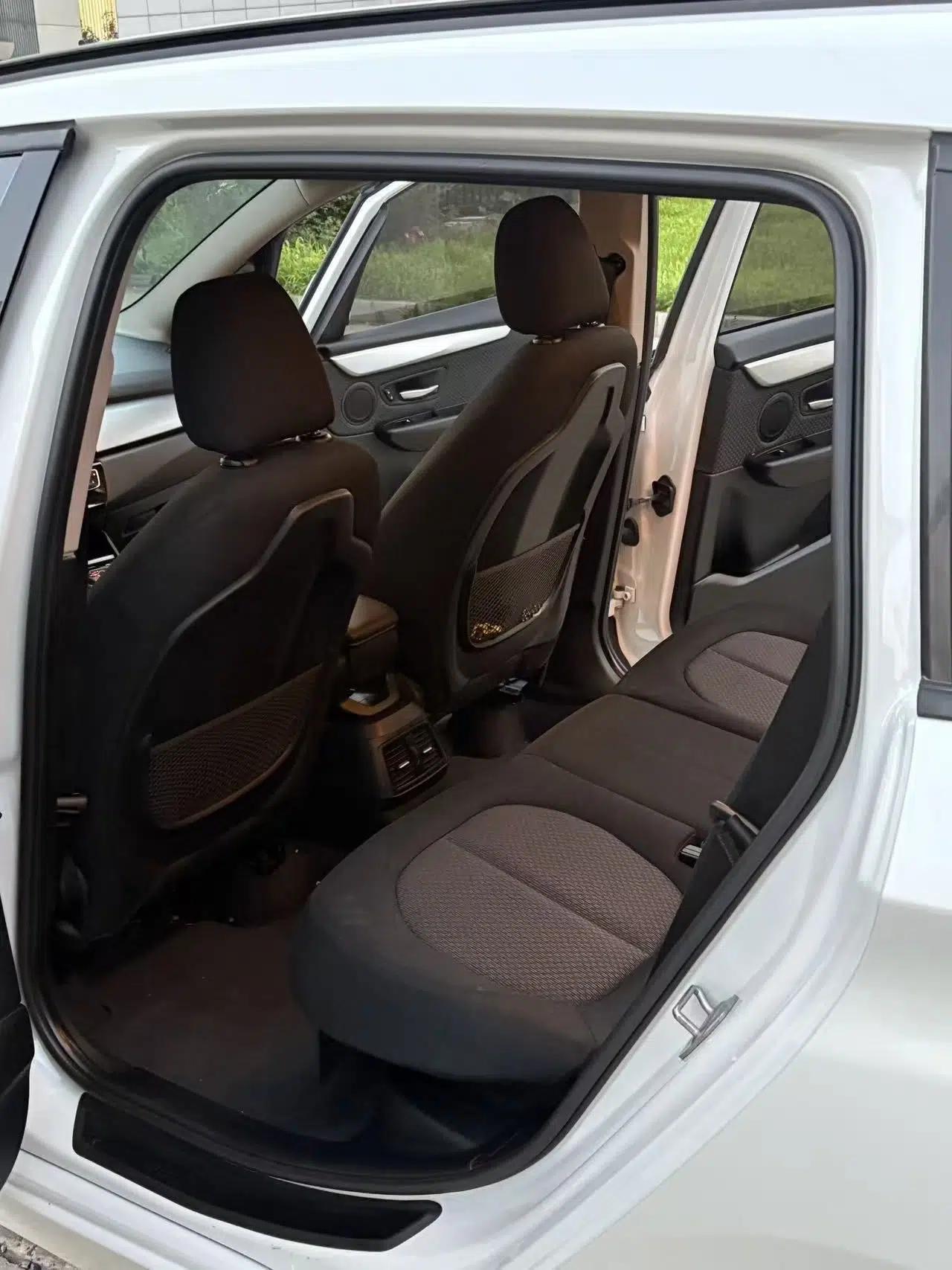 BMW 2 Series Active Tourer 2015 218i Leading Model — миниатюра 33