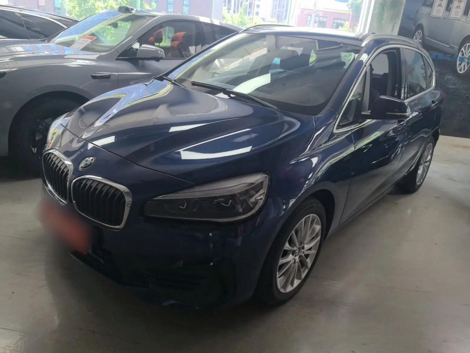 BMW 2 Series Active Tourer 2018 218i Leading Model — миниатюра 1