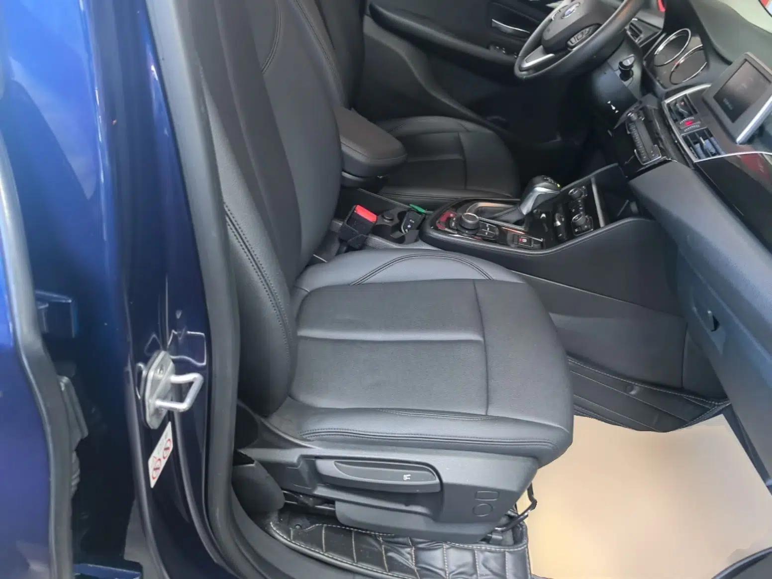 BMW 2 Series Active Tourer 2018 218i Leading Model — миниатюра 19