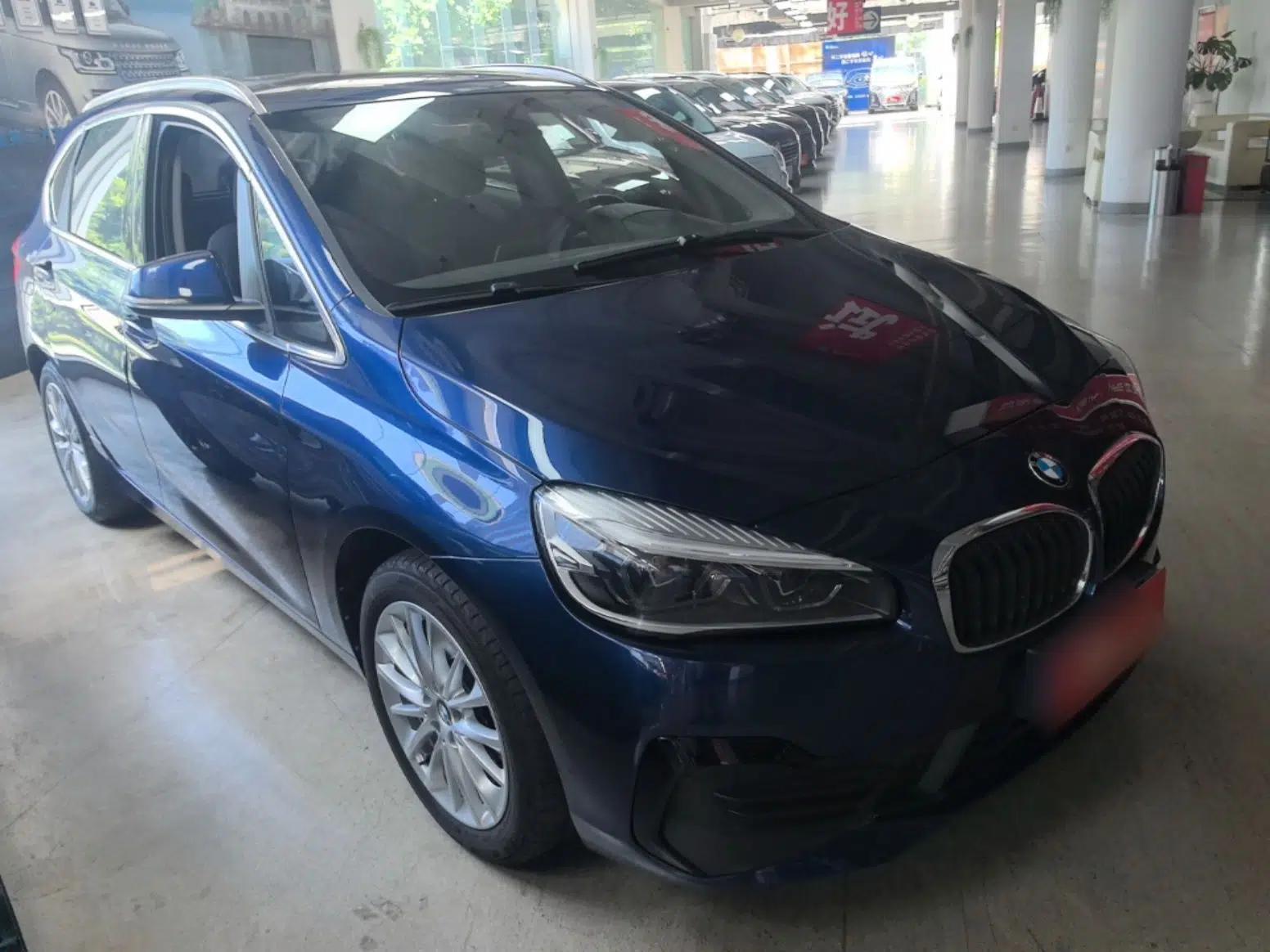 BMW 2 Series Active Tourer 2018 218i Leading Model — миниатюра 3