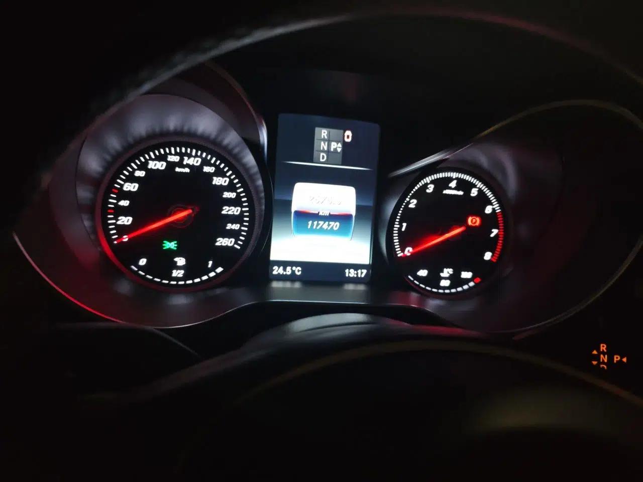 Mercedes-Benz V-Class 2016 V 260 Prestige Edition — миниатюра 11