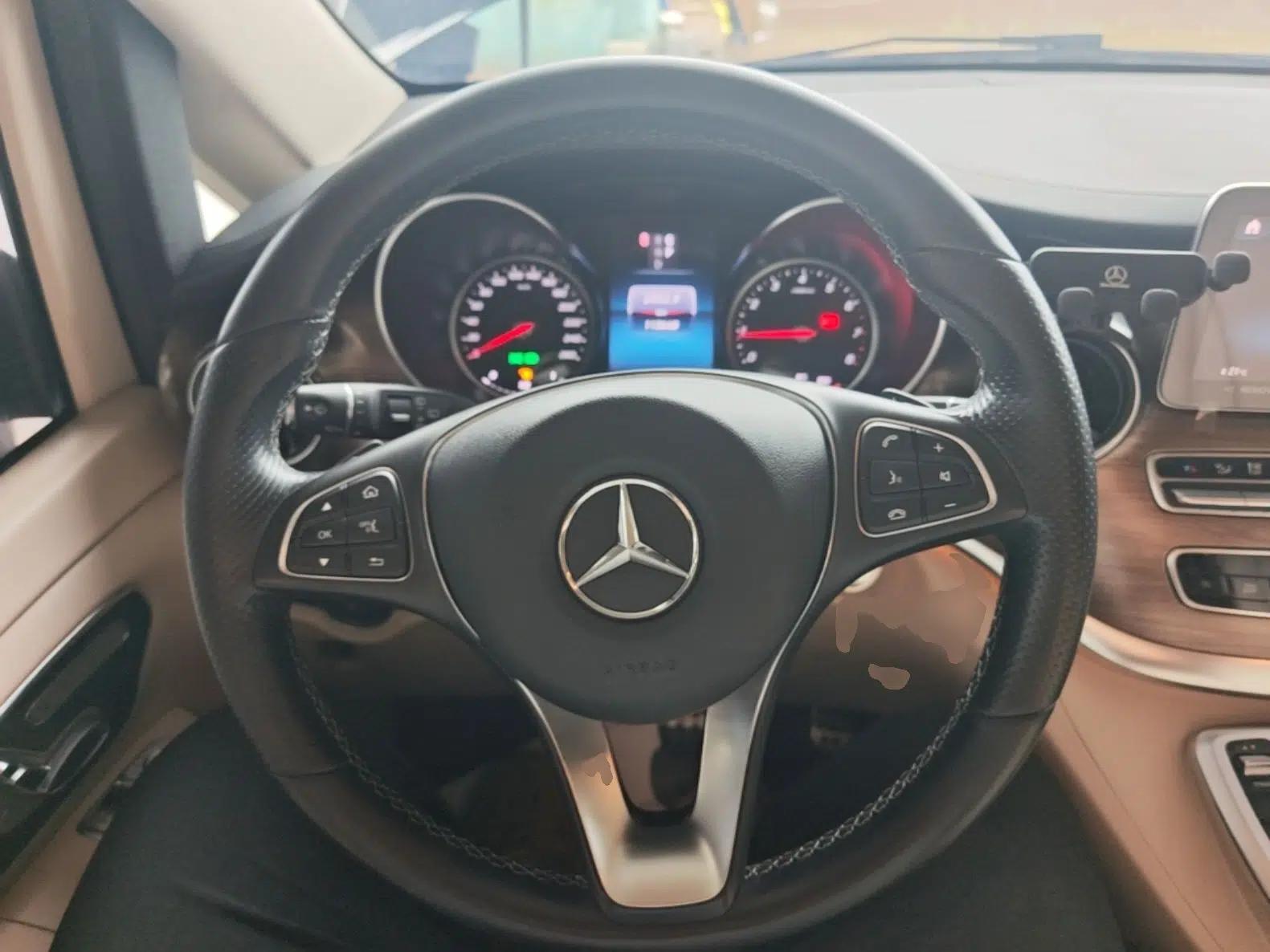 Mercedes-Benz V-Class 2021 V 260 L Long Wheelbase Prestige Edition — миниатюра 18