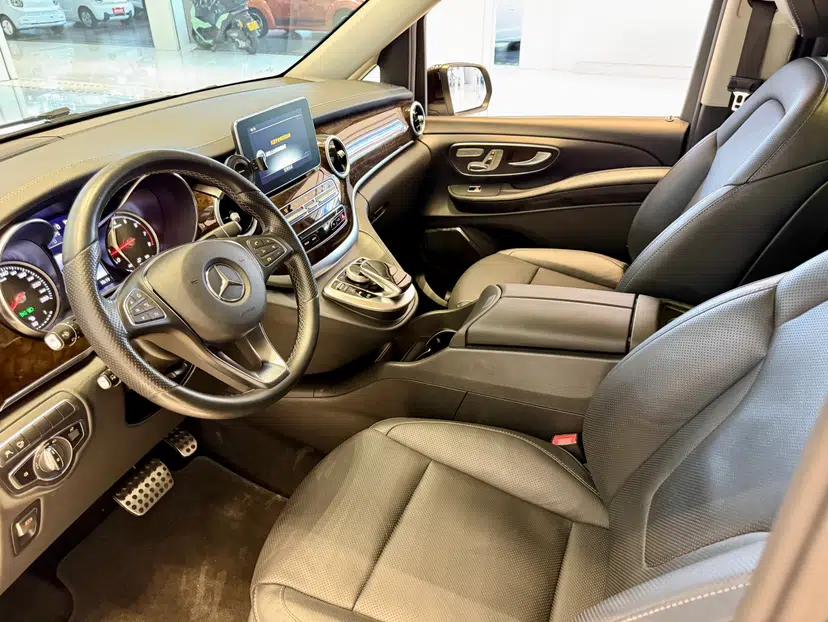 Mercedes-Benz V-Class 2018 V 260 Prestige Edition China VI — миниатюра 23