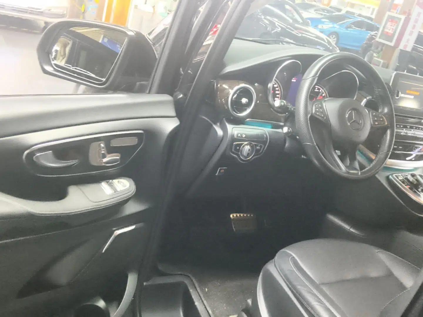 Mercedes-Benz V-Class 2018 V 260 Prestige Edition China VI — миниатюра 24
