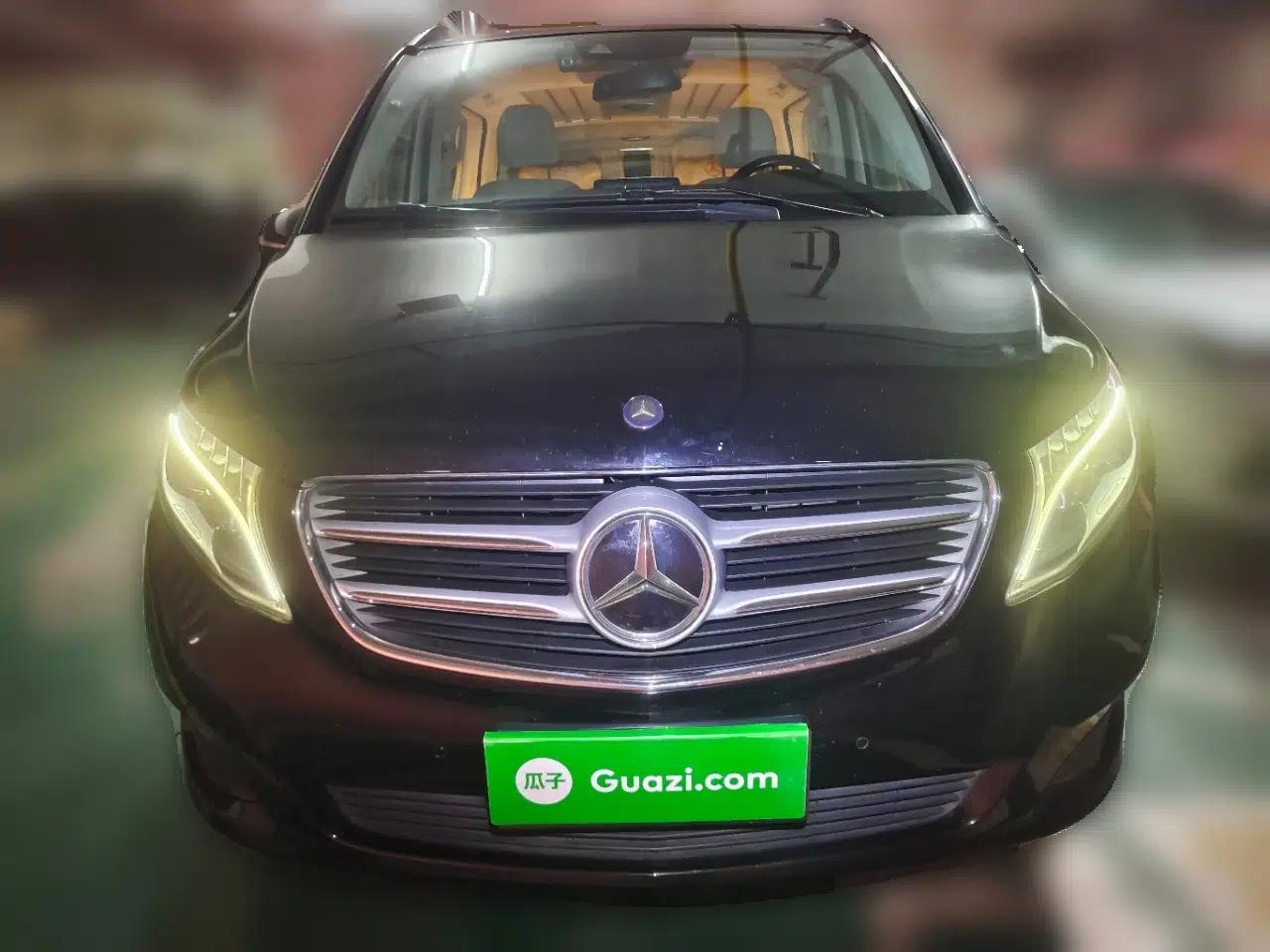 Mercedes-Benz V-Class 2016 V 260 Avantgarde Edition — миниатюра 2