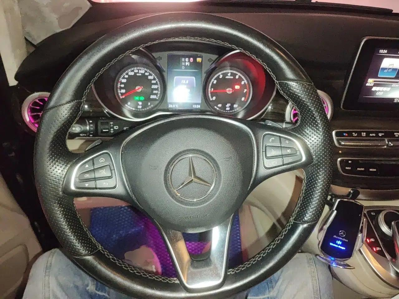 Mercedes-Benz V-Class 2016 V 260 Avantgarde Edition — миниатюра 10