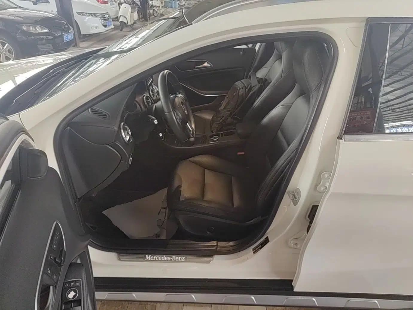 Mercedes-Benz GLA 2015 GLA 260 4MATIC — миниатюра 22