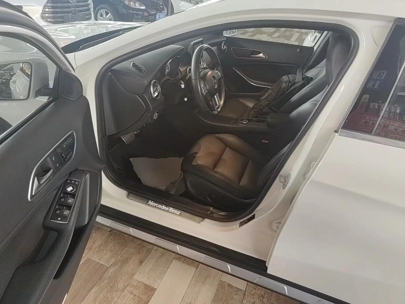 Mercedes-Benz GLA 2015 GLA 260 4MATIC — миниатюра 23