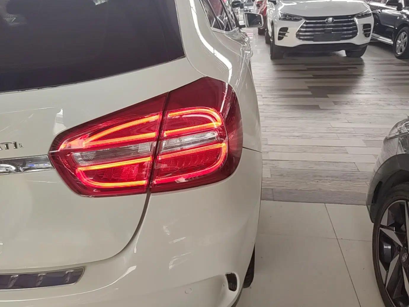 Mercedes-Benz GLA 2015 GLA 260 4MATIC — миниатюра 9