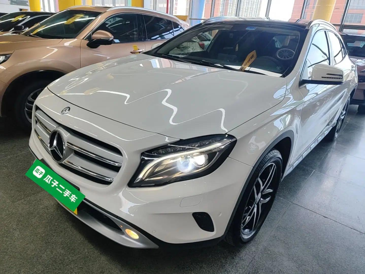 Mercedes-Benz GLA 2016 GLA 200 Fashion Model — миниатюра 1