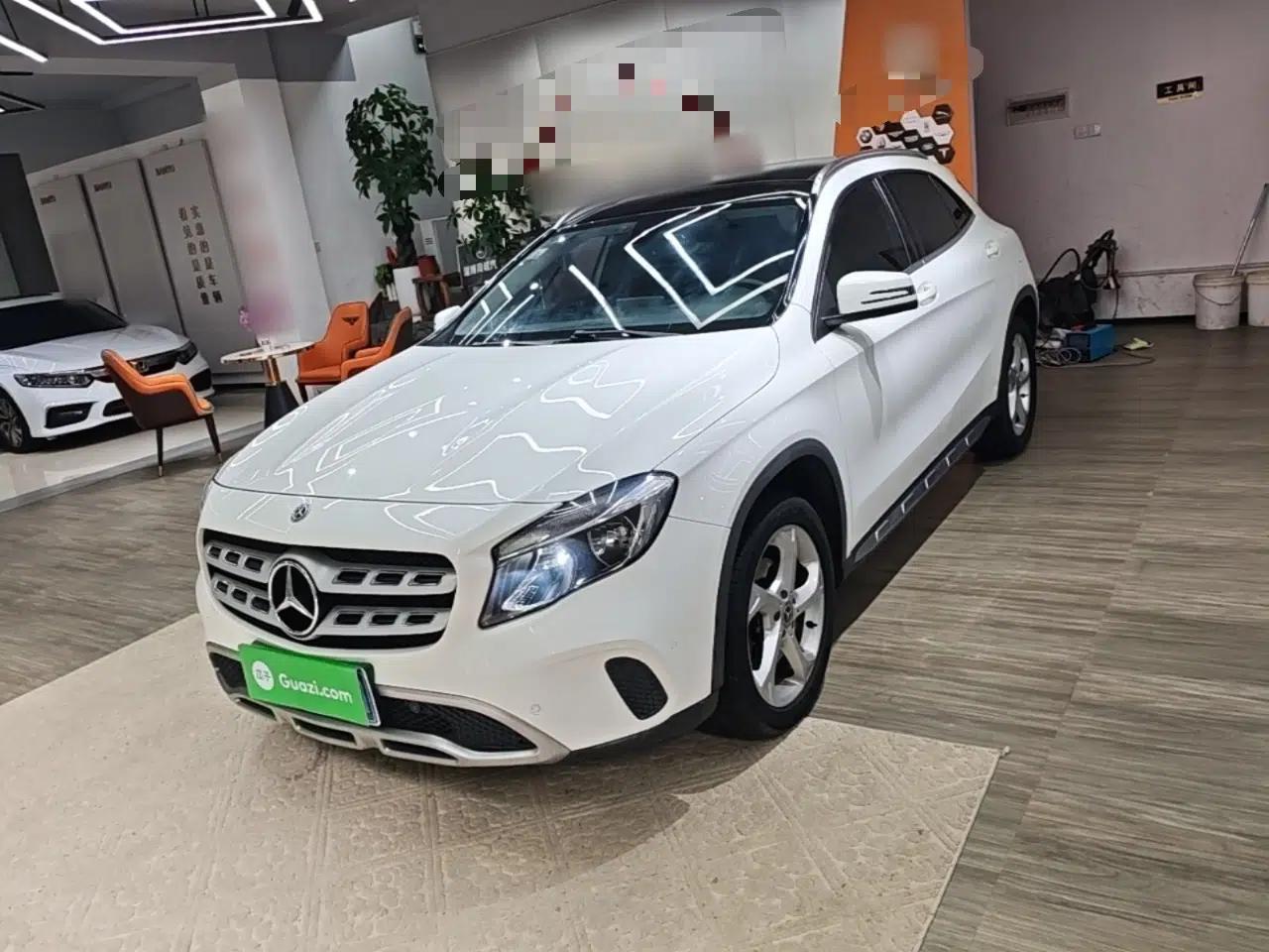 Mercedes-Benz GLA 2018 GLA 200 Sport Edition — миниатюра 1