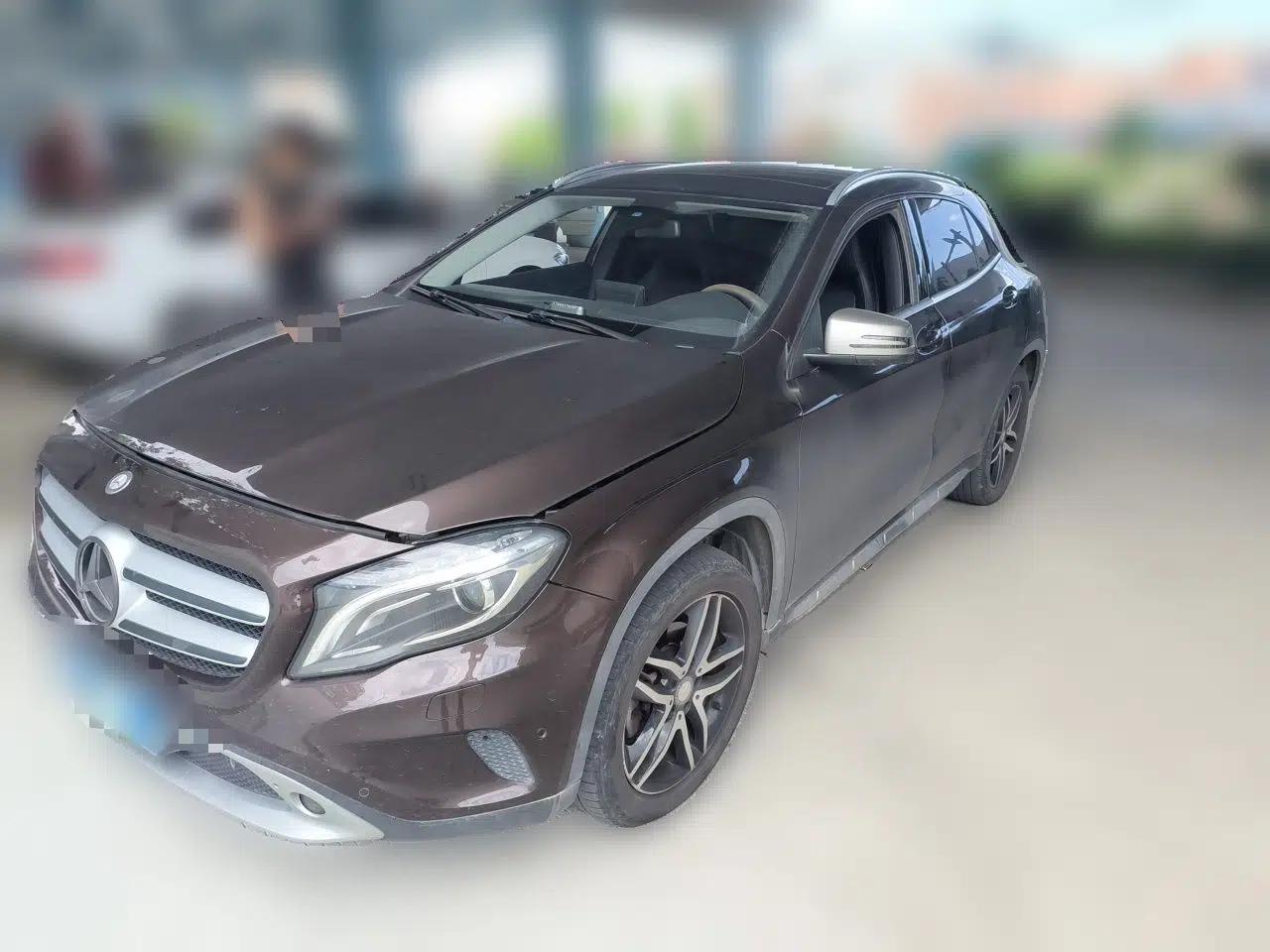 Mercedes-Benz GLA 2016 GLA 220 4MATIC Fashion Edition — миниатюра 1