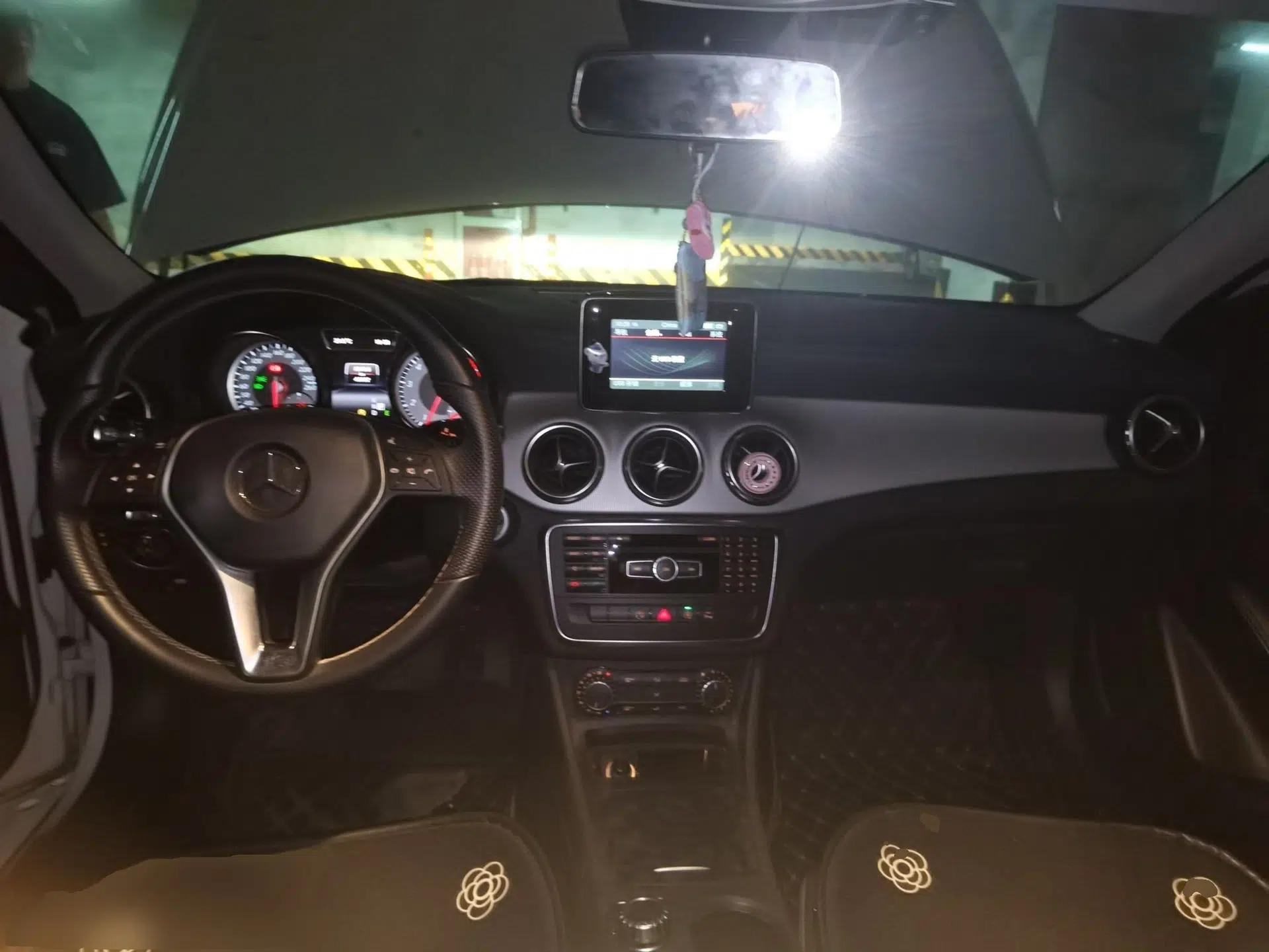 Mercedes-Benz GLA 2015 GLA 200 Fashion Model — миниатюра 9