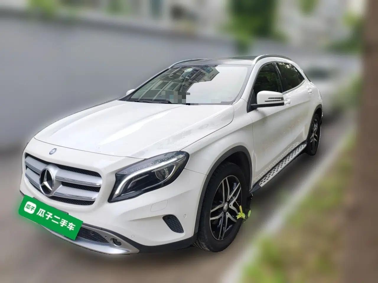 Mercedes-Benz GLA 2016 GLA 200 Fashion Model — миниатюра 1