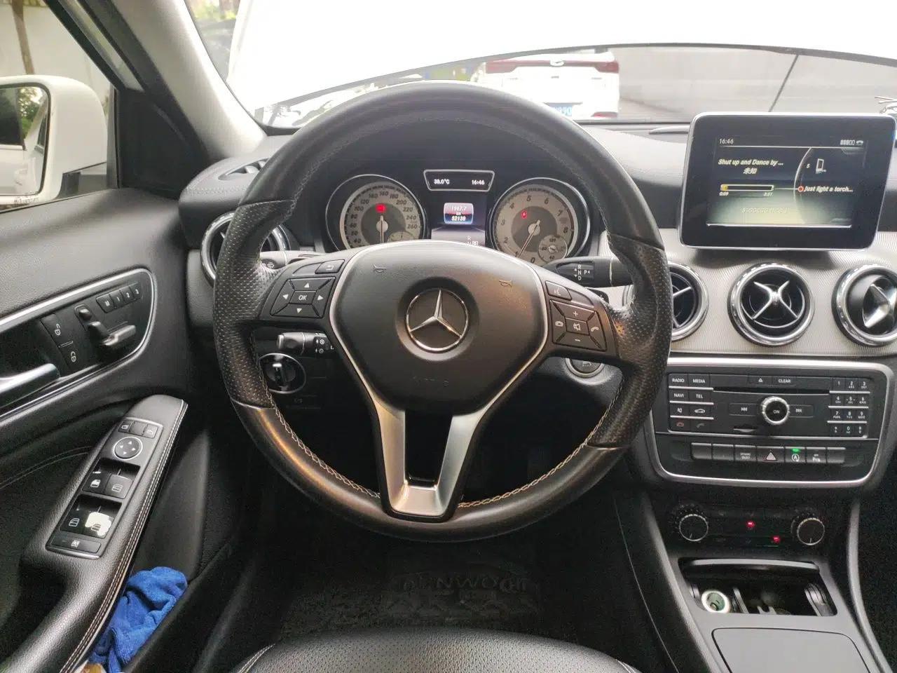 Mercedes-Benz GLA 2016 GLA 200 Fashion Model — миниатюра 10