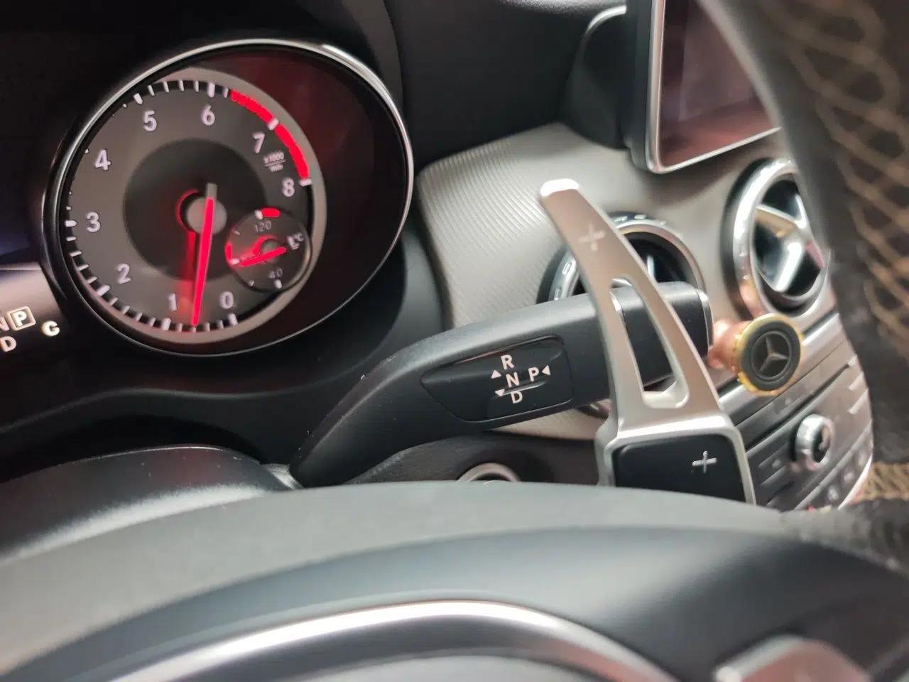 Mercedes-Benz GLA 2015 GLA 220 4MATIC Fashion Model — миниатюра 14