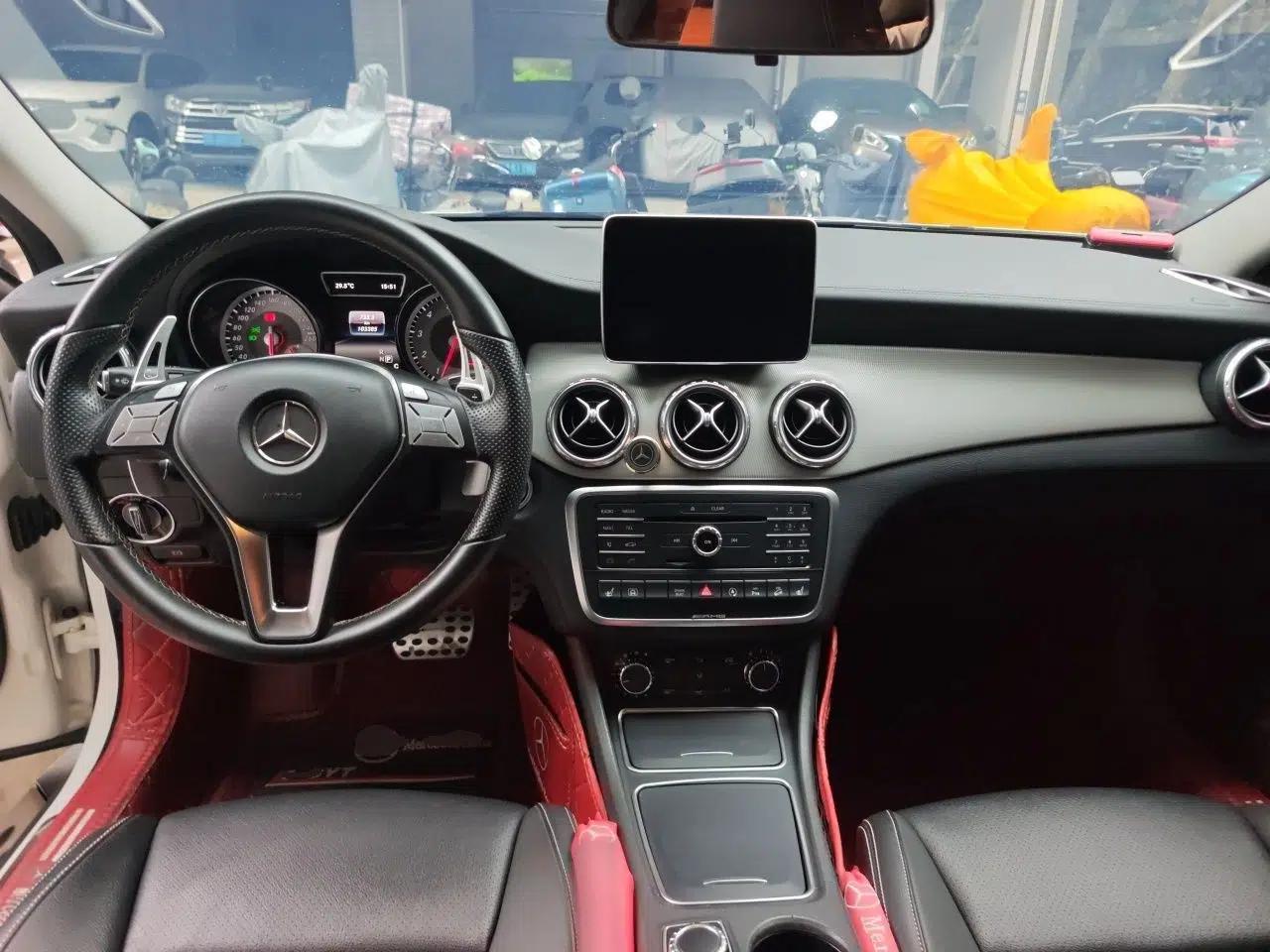 Mercedes-Benz GLA 2015 GLA 220 4MATIC Fashion Model — миниатюра 9